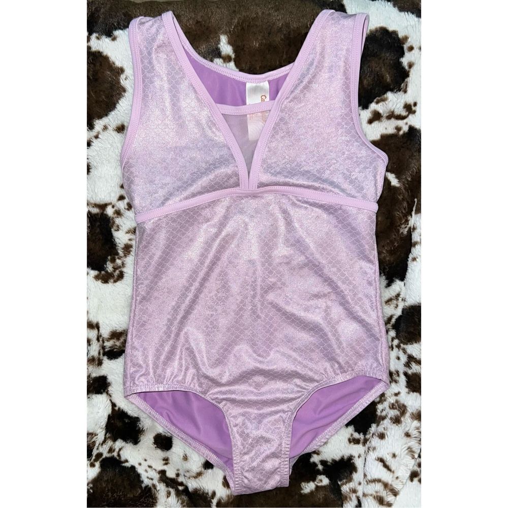 Cat & Jack Girl’s Mermaid Scale Light Purple Leotard (M)